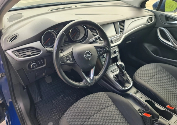 Opel Astra cena 42500 przebieg: 122000, rok produkcji 2019 z Otwock małe 466